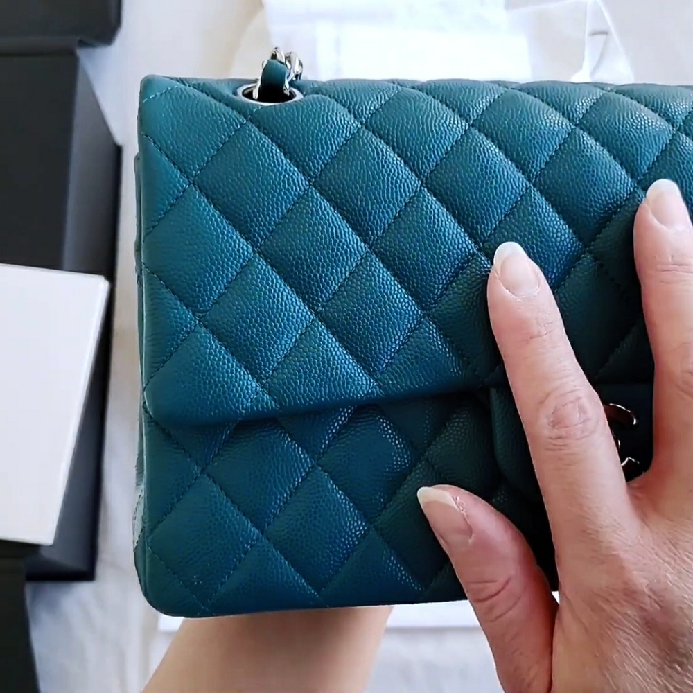 In serch of this chanel classic flap bag medium